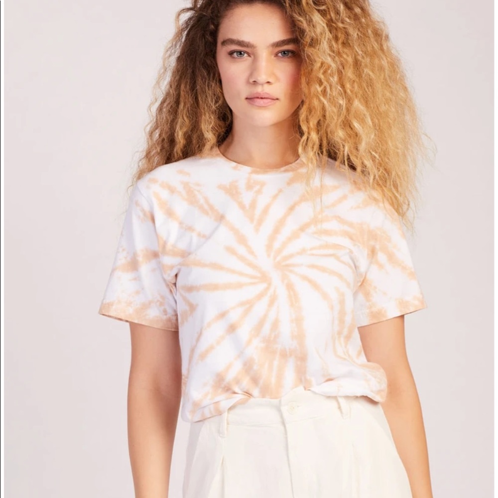X Prism sandy swirl tee